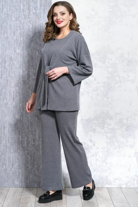 Брючный костюм Медея и К 2119 серый тройка #1