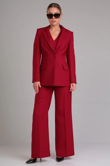 Брючный костюм YOUR SIZE 2202 Рубиново-красный тройка #1