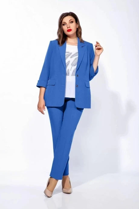 Брючный костюм Ольга Стиль С656 тройка светло-синий #1