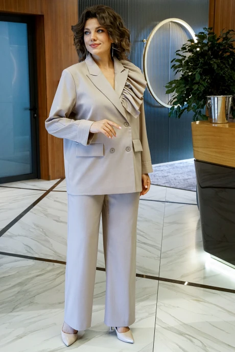 Брючный костюм ALANI COLLECTION 2017 с беж. полоской двойка #1
