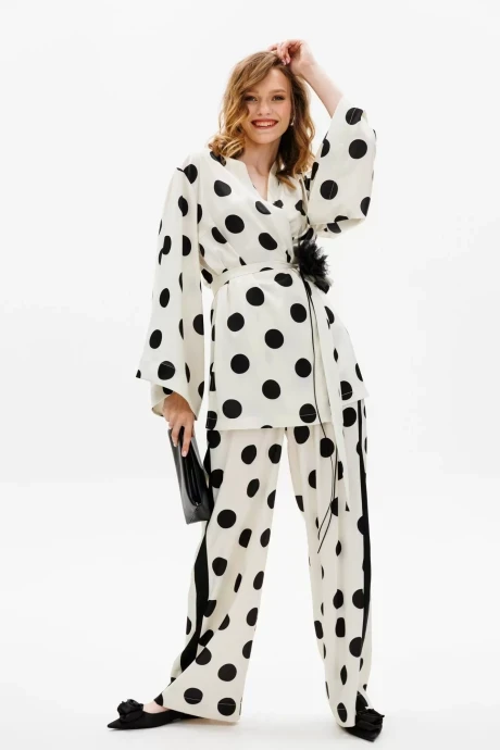 Брючный костюм EOLA 2635 молочный принт #1