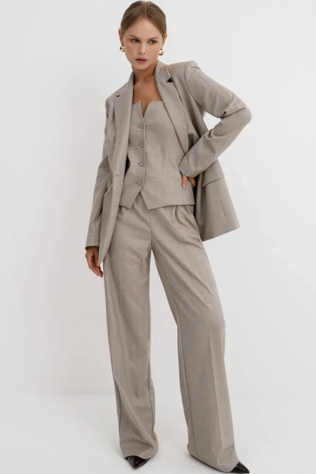 Брючный костюм PiRS 5783 бежевый тройка #1