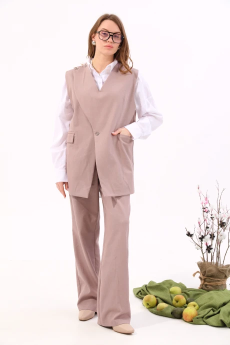 Брючный костюм NikVa 937-1 песок двойка #1