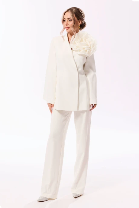 Брючный костюм Golden Valley 6691 молочный двойка #1