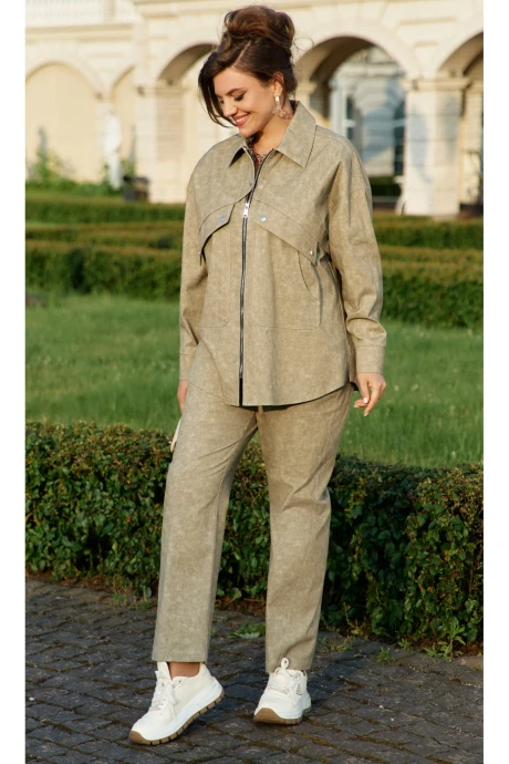 Брючный костюм Vittoria Queen 26113 бежевый #1