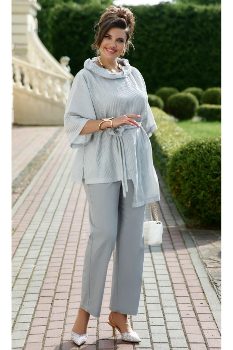 Брючный костюм Vittoria Queen 26393/1 серо-голубой #1