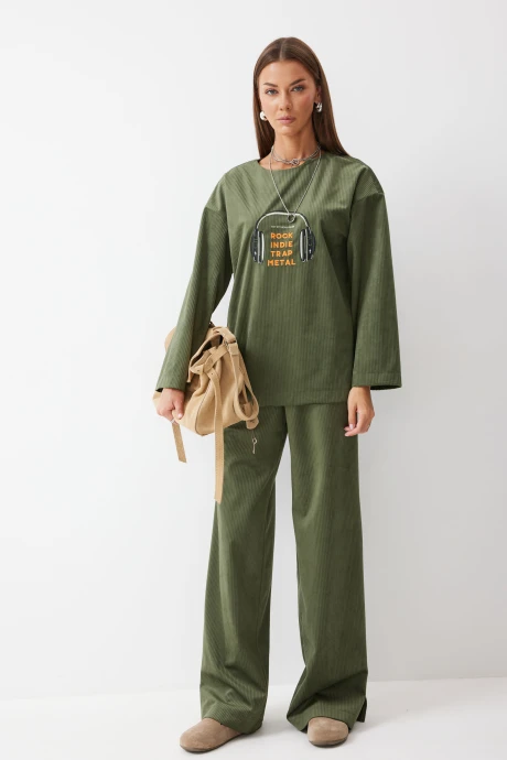 Брючный костюм Люше 4182 зеленый двойка #1