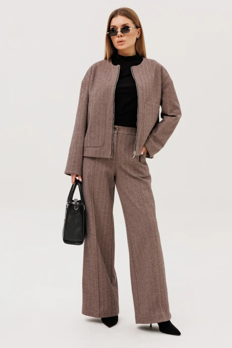 Брючный костюм AmberaStyle 3017 шоколад тройка #1