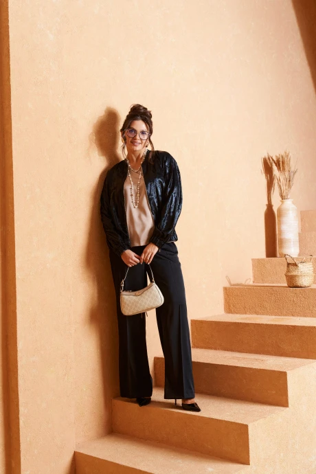 Брючный костюм Beautiful&Free 6427 черный-латте тройка #1