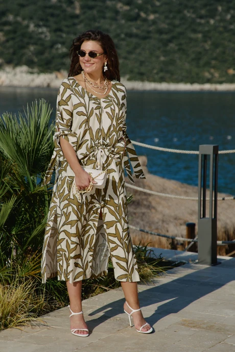 Юбочный костюм Vittoria Queen 27833 молочный хаки принт двойка #1