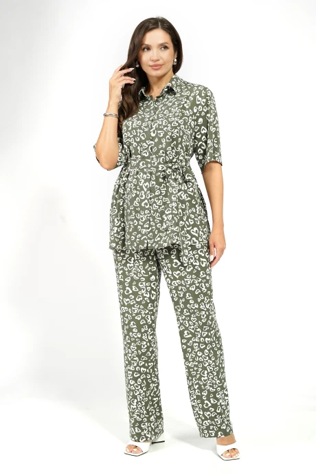 Брючный костюм ALANI COLLECTION 2628 зеленые сердечки #1